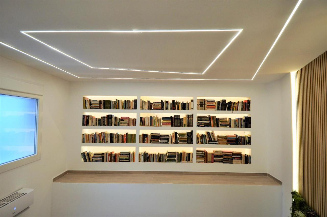 Biblioteca De Lujo En El Centro Historico De Malaga Apartment Екстериор снимка