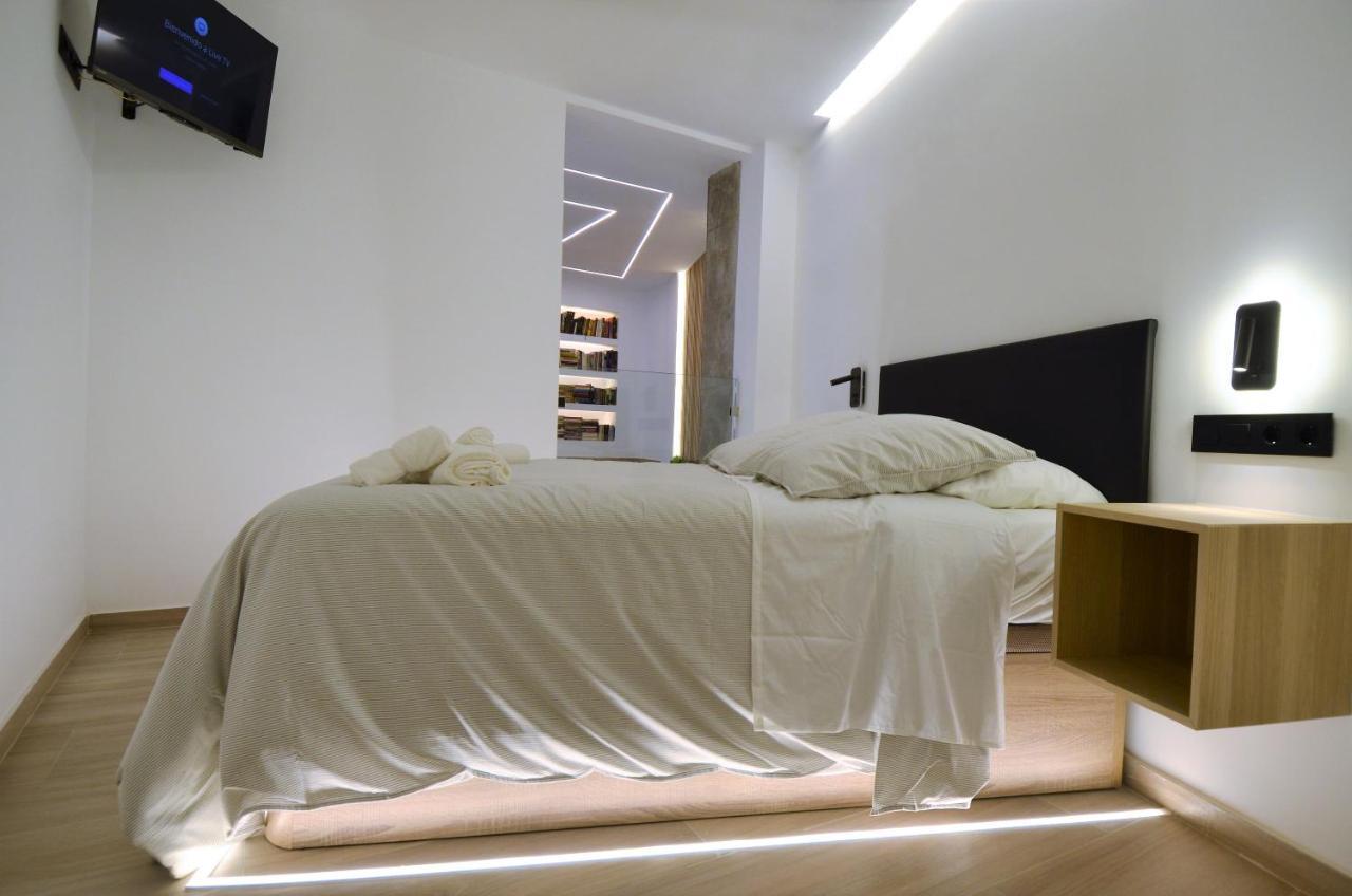 Biblioteca De Lujo En El Centro Historico De Malaga Apartment Екстериор снимка